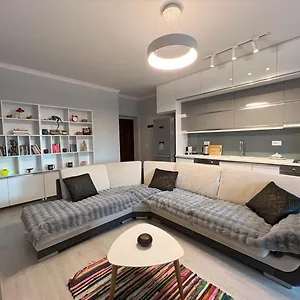  Apartment Gallery - Center View